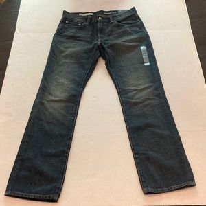 Mens Gap 30x30 straight cut jeans, medium wash.